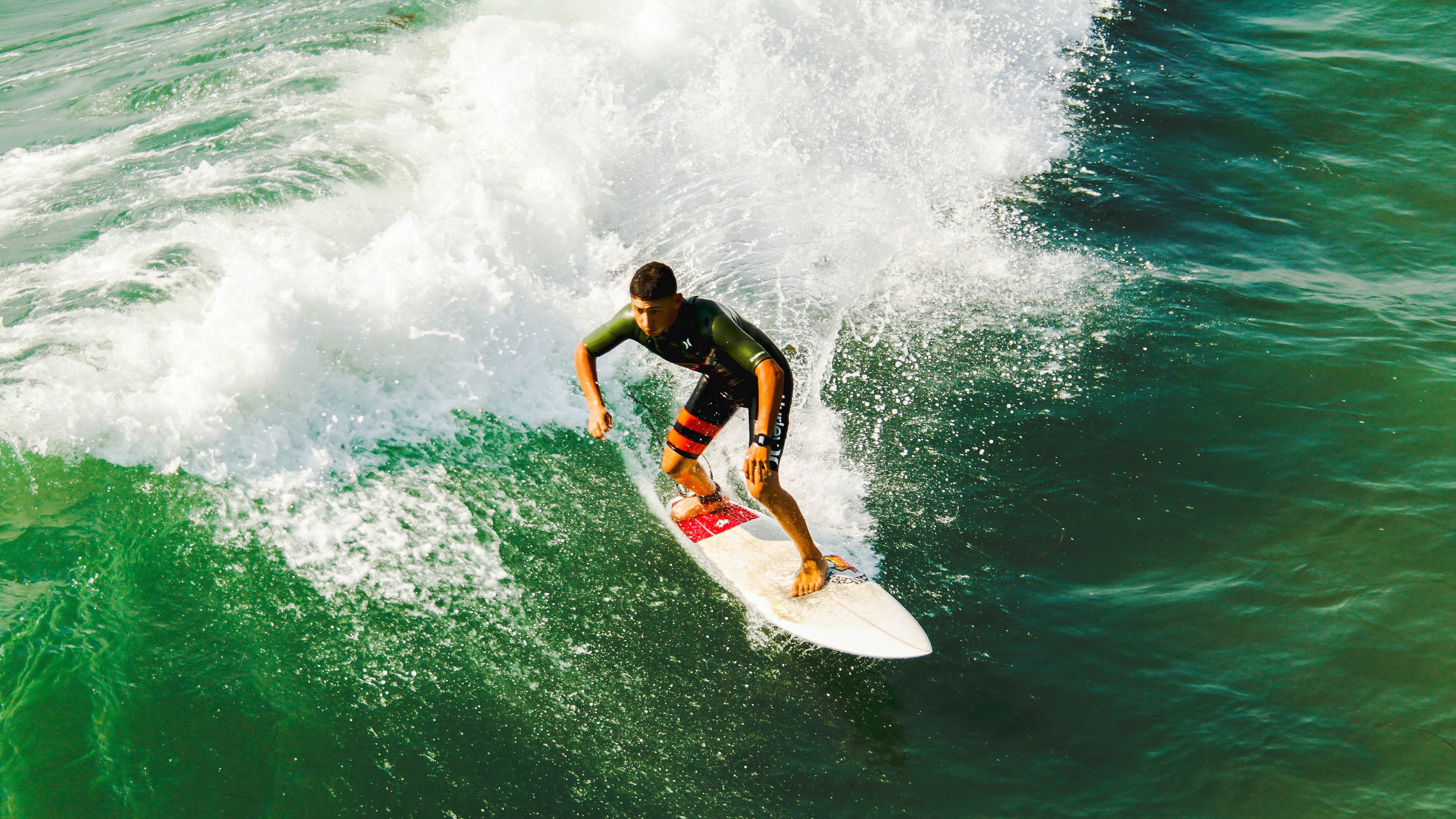 _国际动作足球:空中技巧引爆全场_,足球空中停球教学视频